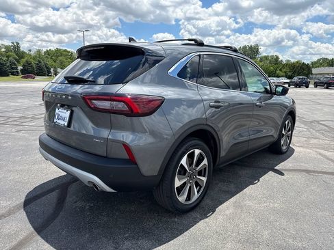 Used 2023 Ford Escape Platinum AWD/4WD image 7