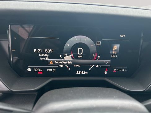 Used 2025 GMC Acadia Elevation w/ Elevation Premium Package AWD/4WD image 15