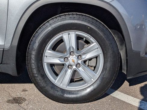 Used 2019 Chevrolet Trax LT w/ LT Convenience Package image 10