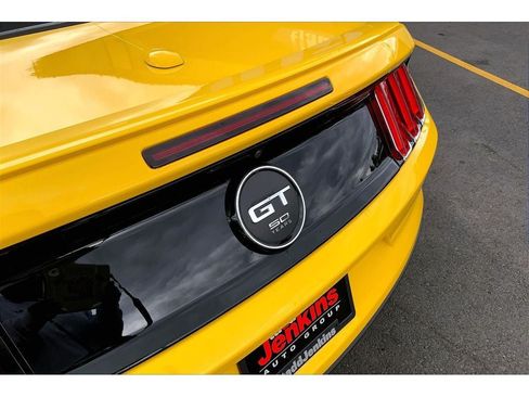 Used 2015 Ford Mustang GT Premium w/ Equipment Group 401A RWD image 29