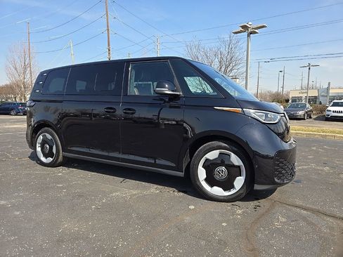 New 2025 Volkswagen ID. Buzz Pro S image 2