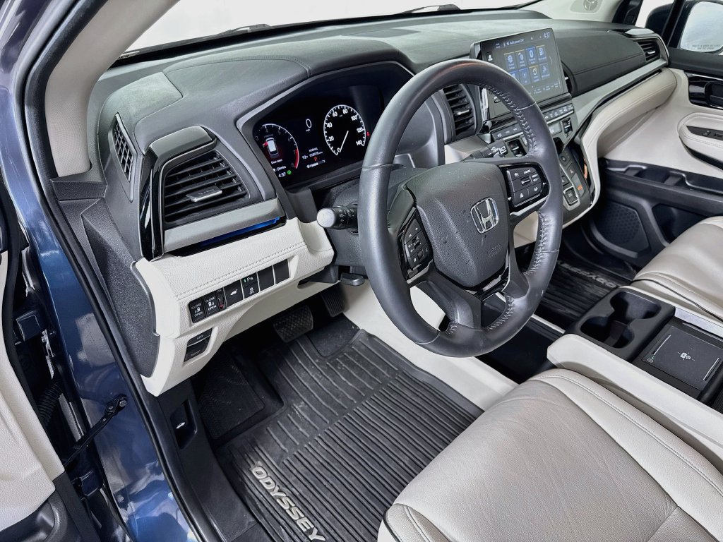 Used 2025 Honda Odyssey Touring image 9