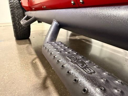 Used 2016 Jeep Wrangler Unlimited Sahara w/ Connectivity Group image 12