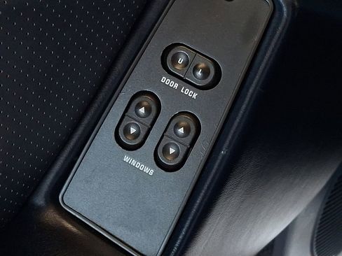 Used 1989 Ford Mustang LX image 26