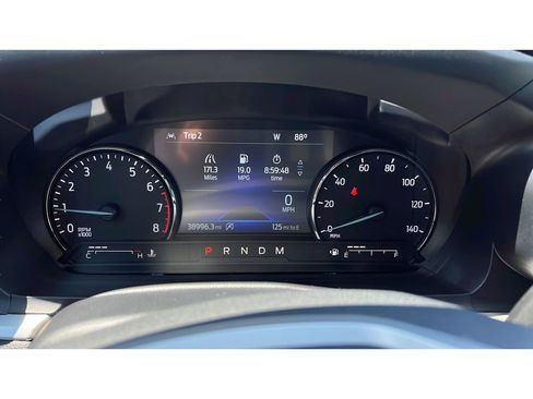 Used 2021 Ford Explorer XLT w/ Equipment Group 202A AWD/4WD image 15