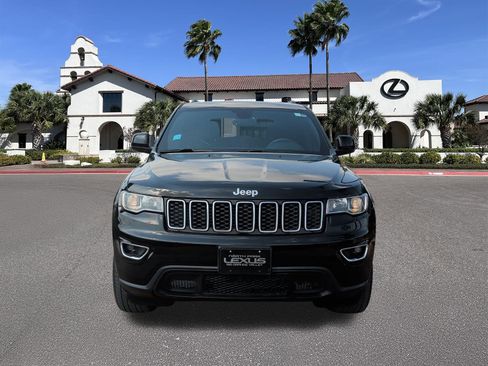 Used 2018 Jeep Grand Cherokee Laredo image 6