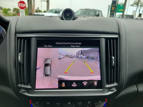 Used 2023 Maserati Levante GT image 30