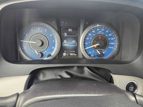 Used 2017 Toyota Sienna XLE w/ XLE Navigation Package FWD image 26