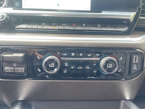 Used 2026 Chevrolet Silverado 1500 LT Trail Boss w/ Convenience Package II AWD/4WD image 19