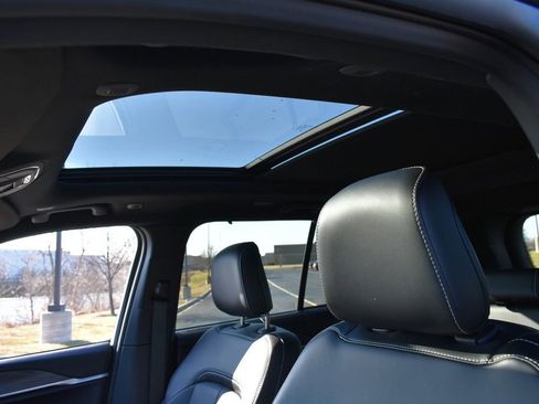 Certified 2025 Jeep Grand Cherokee Limited w/ Luxury Tech Group II image 13