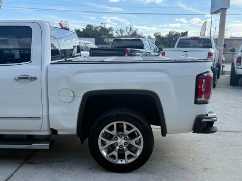 Used 2018 GMC Sierra 1500 SLT w/ SLT Premium Package image 9