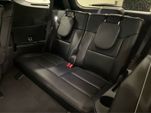 Used 2023 Ford Explorer ST-Line w/ Class IV Trailer Tow Package image 16