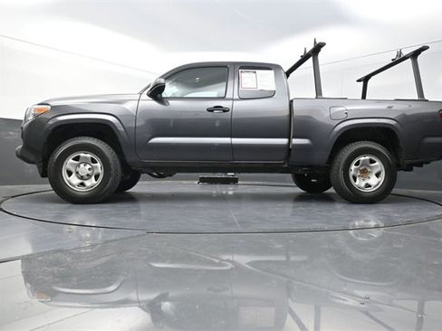 Used 2022 Toyota Tacoma SR image 20