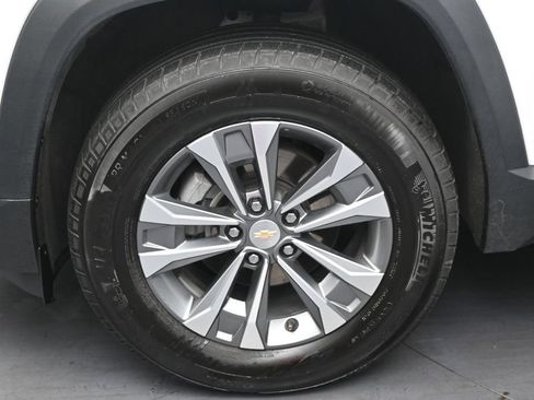 Used 2025 Chevrolet Equinox LT AWD/4WD image 36