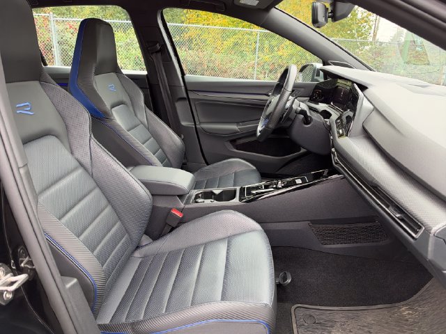Used 2024 Volkswagen Golf R AWD/4WD image 9