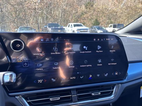 New 2026 Chevrolet Equinox EV LT image 19