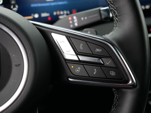 Used 2025 Buick Enclave Preferred image 29