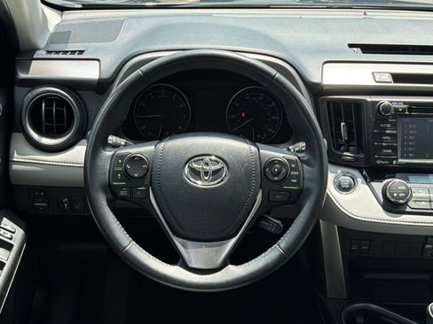 Used 2018 Toyota RAV4 XLE FWD image 27