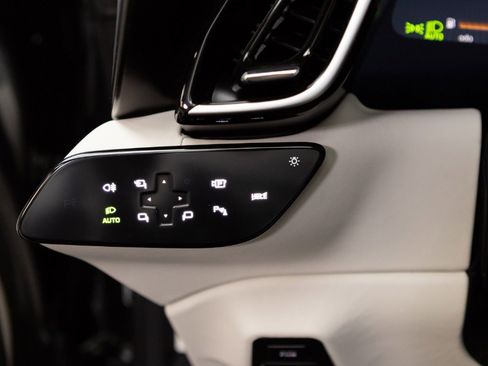 Used 2024 Ferrari Roma Spider image 74