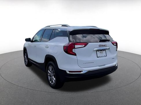 Used 2024 GMC Terrain SLT AWD/4WD image 11