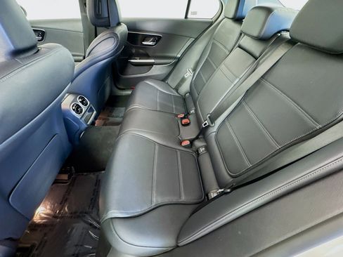 Used 2022 Mercedes-Benz C 300 Sedan image 23