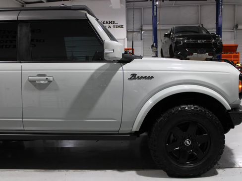 Used 2022 Ford Bronco Outer Banks AWD/4WD image 18