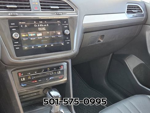 Used 2023 Volkswagen Tiguan SE AWD/4WD image 26