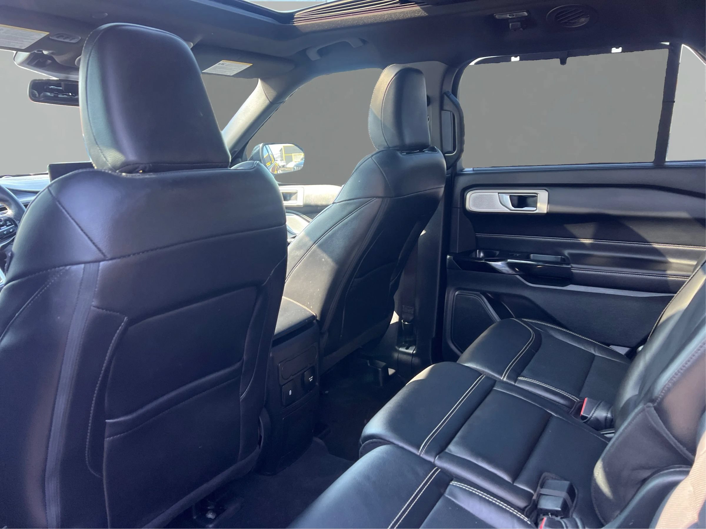 Used 2022 Ford Explorer ST w/ Equipment Group 401A AWD/4WD image 9