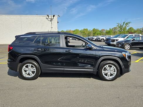 Used 2023 GMC Terrain SLE w/ Driver Convenience Package AWD/4WD image 7