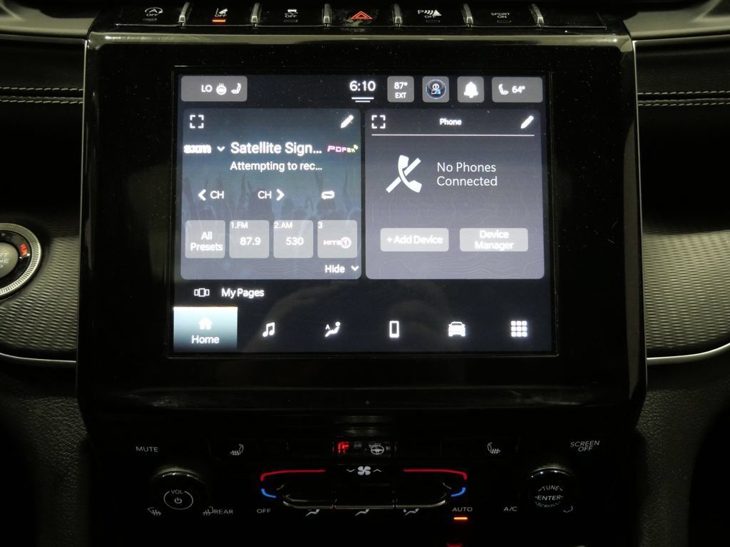Used 2023 Jeep Grand Cherokee L Laredo AWD/4WD image 19