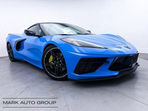 Used 2021 Chevrolet Corvette Stingray w/ Z51 Performance Package image 1