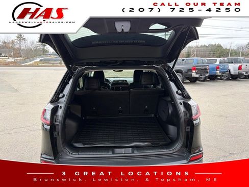 Used 2019 Jeep Cherokee Limited image 9