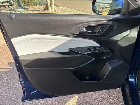 Used 2024 Chevrolet Trax LT w/ LT Convenience Package image 19