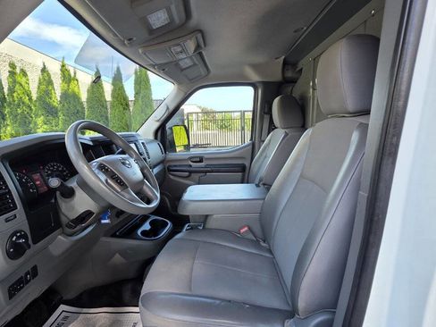 Used 2018 Nissan NV 2500 SL image 9
