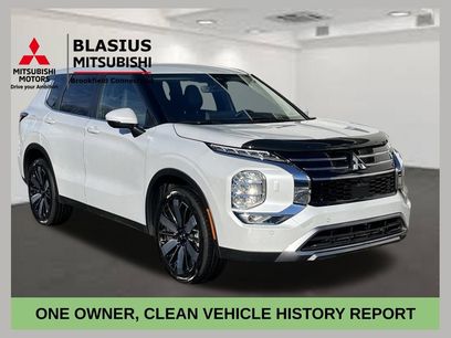 Used 2025 Mitsubishi Outlander SE