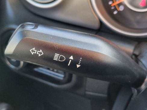 Used 2018 Jeep Wrangler Unlimited Sport AWD/4WD image 13
