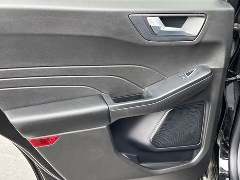 New 2024 Ford Escape SE FWD image 28