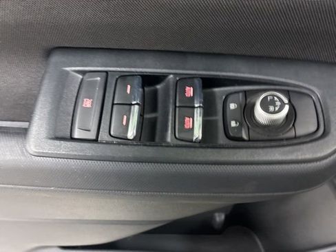 Used 2025 Subaru Forester Premium AWD/4WD image 21