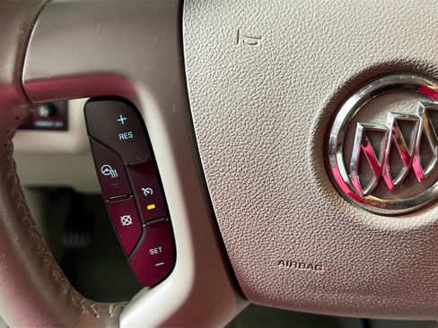 Used 2017 Buick Enclave Premium w/ Experience Buick Package image 18