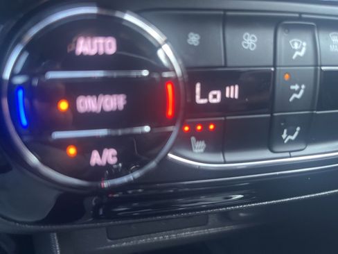 Used 2022 Buick Encore GX Select image 17