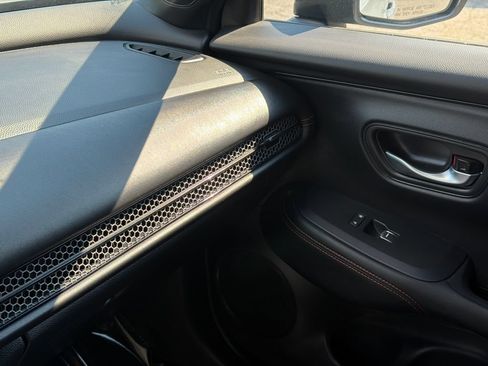 Used 2025 Honda HR-V Sport image 25