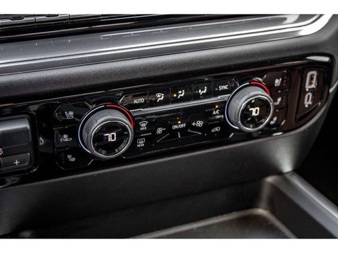 Used 2024 Chevrolet Silverado 2500 High Country w/ High Country Premium Package image 36