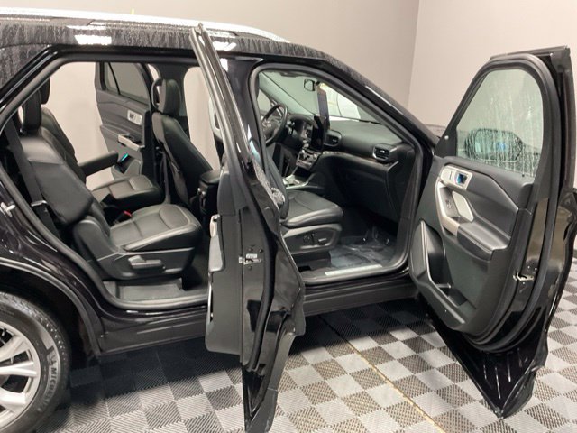 Used 2023 Ford Explorer Limited w/ Limited Technology Package AWD/4WD image 20