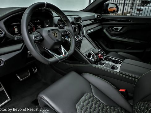 Used 2024 Lamborghini Urus S image 24