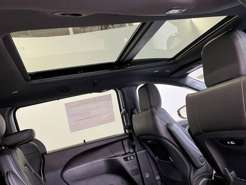 New 2026 Chrysler Pacifica Select image 10