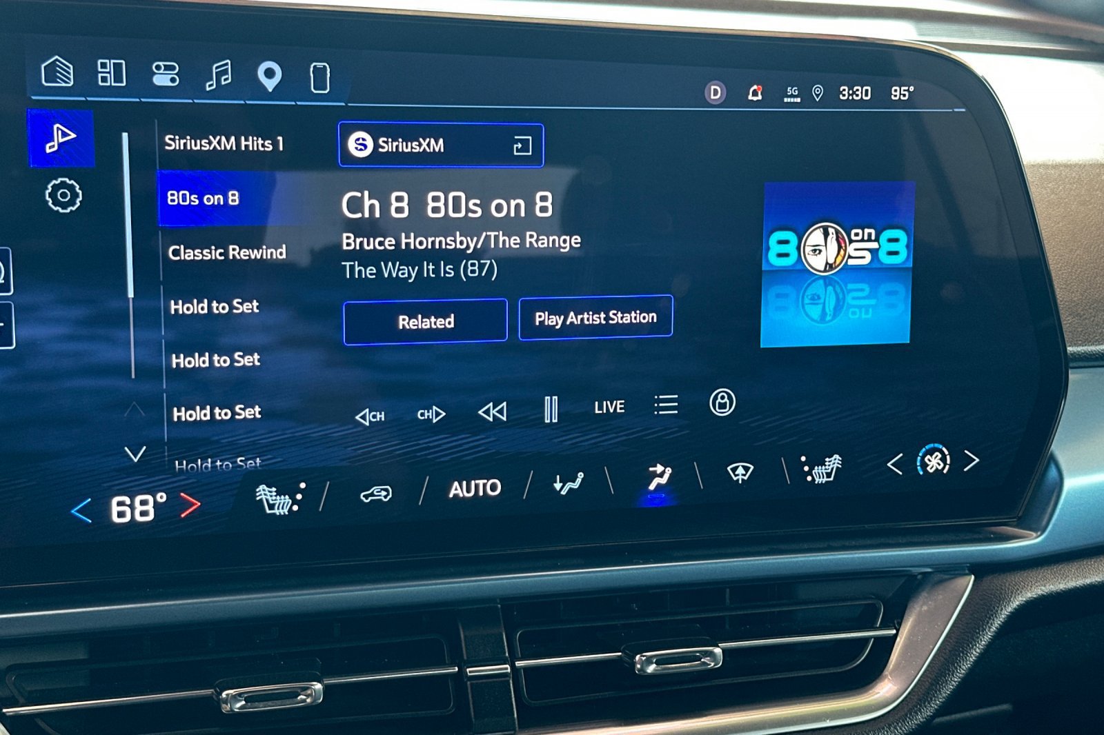 Used 2024 Chevrolet Equinox EV LT FWD image 26