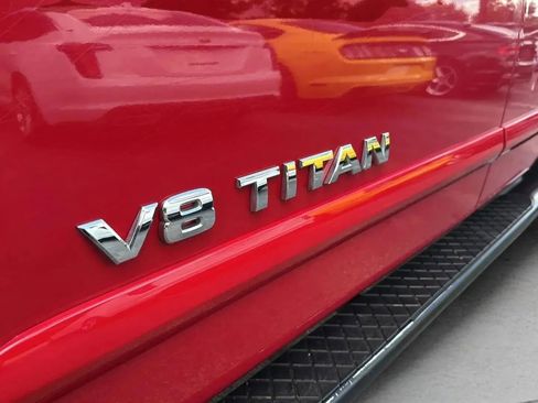 Used 2012 Nissan Titan SV w/ SV Value Truck Pkg image 9