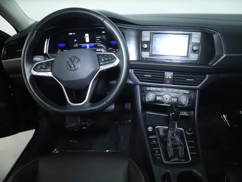 Used 2024 Volkswagen Jetta SE FWD image 29