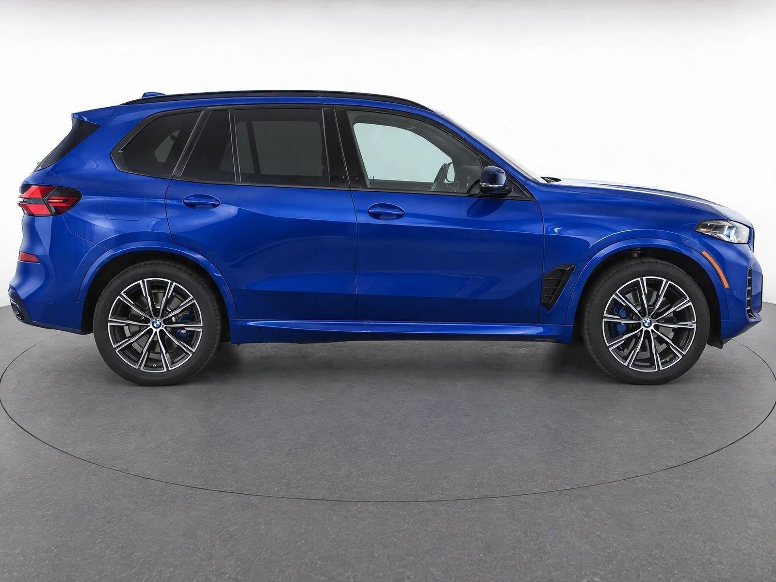 Used 2024 BMW X5 M60i w/ Climate Comfort Package AWD/4WD image 8