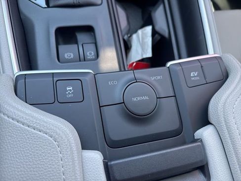 Certified 2026 Toyota Grand Highlander XLE FWD image 24